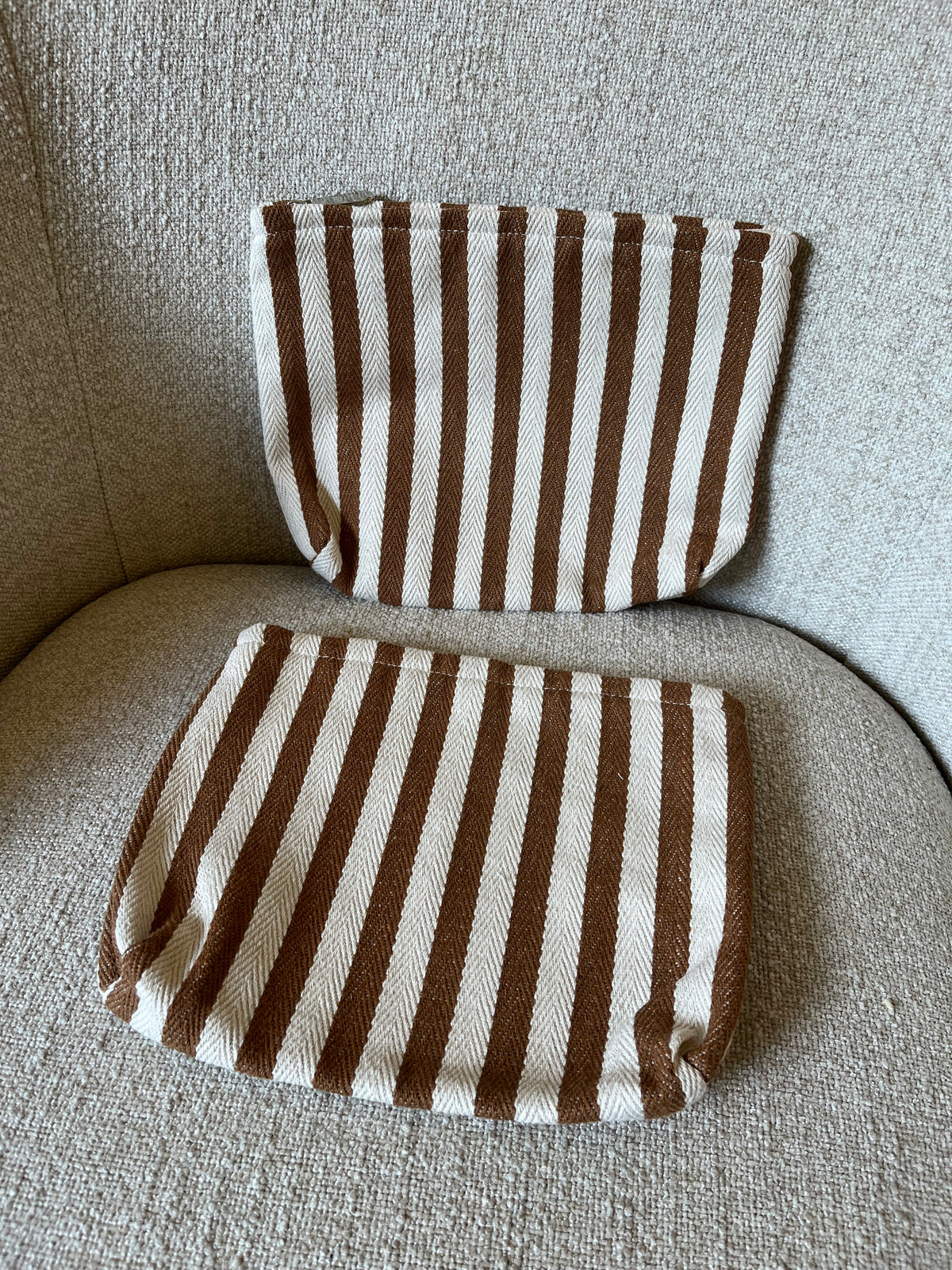Cosmetic Bag : Material